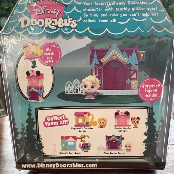Host Pick Disney Doorables Mini Playset Elsa’s Frozen Castle - Picture 5 of 6